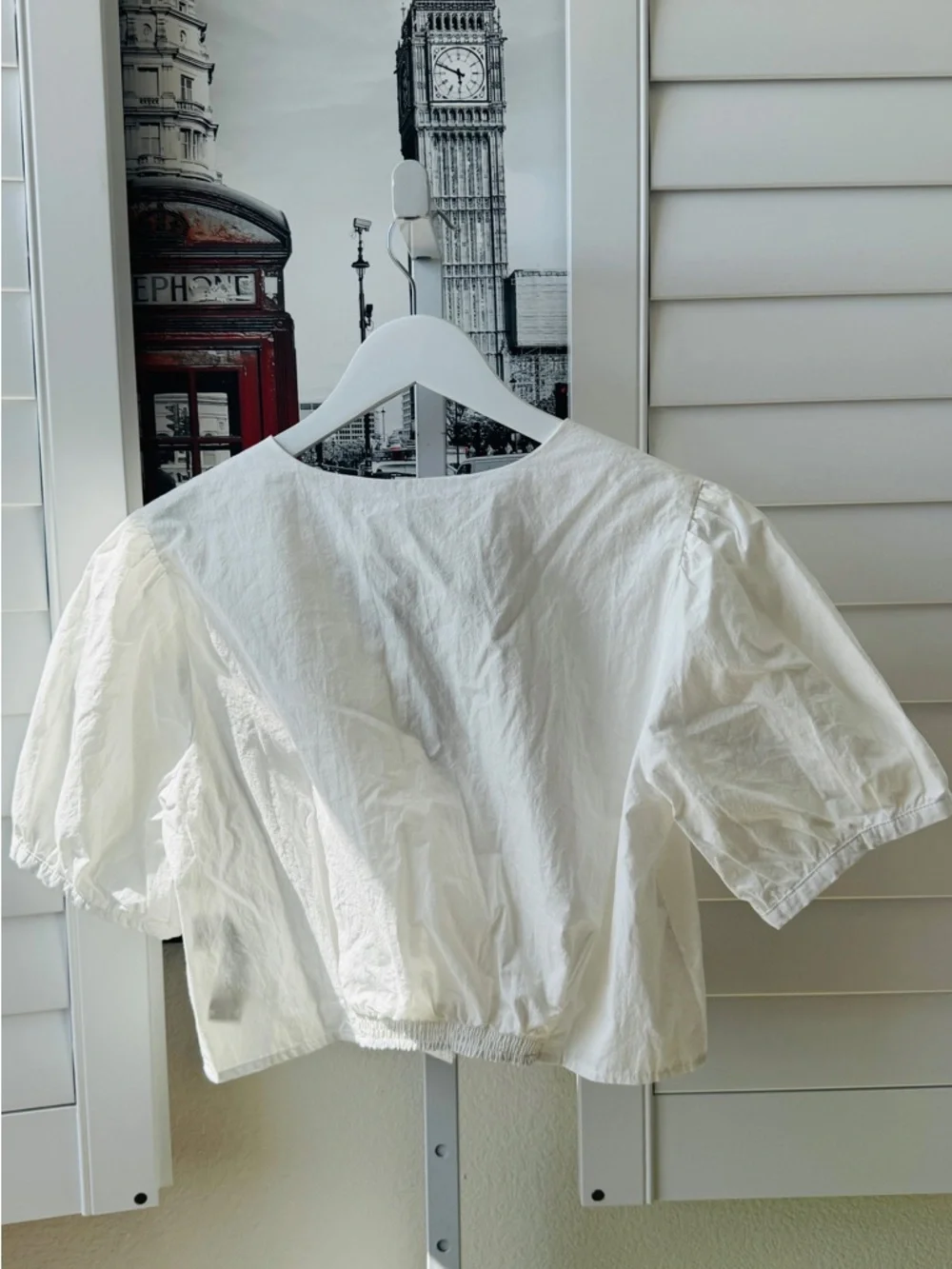 ZARA White Puff-Sleeve Cropped Buttoned Top